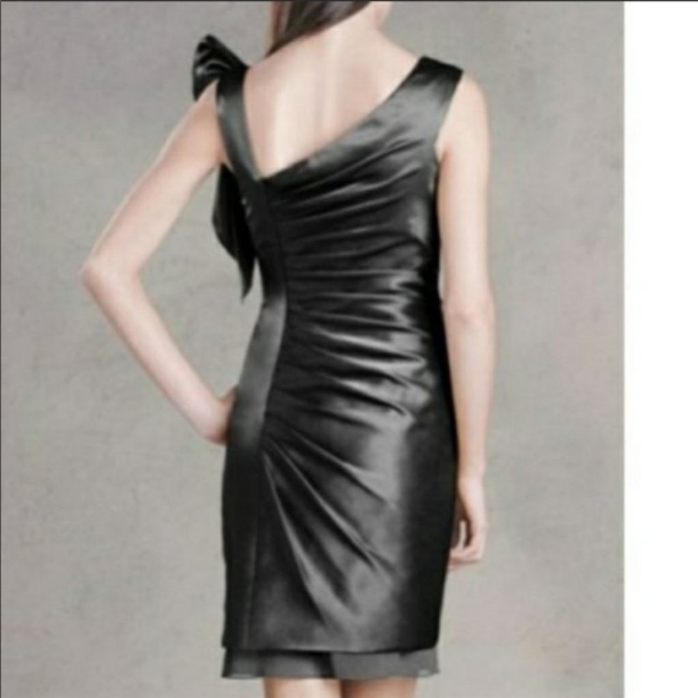 Gorgeous WHITE BY VERA WANG Black Ruched Bow Shoulder Sleeveless Dress S… - Picture 2 of 11